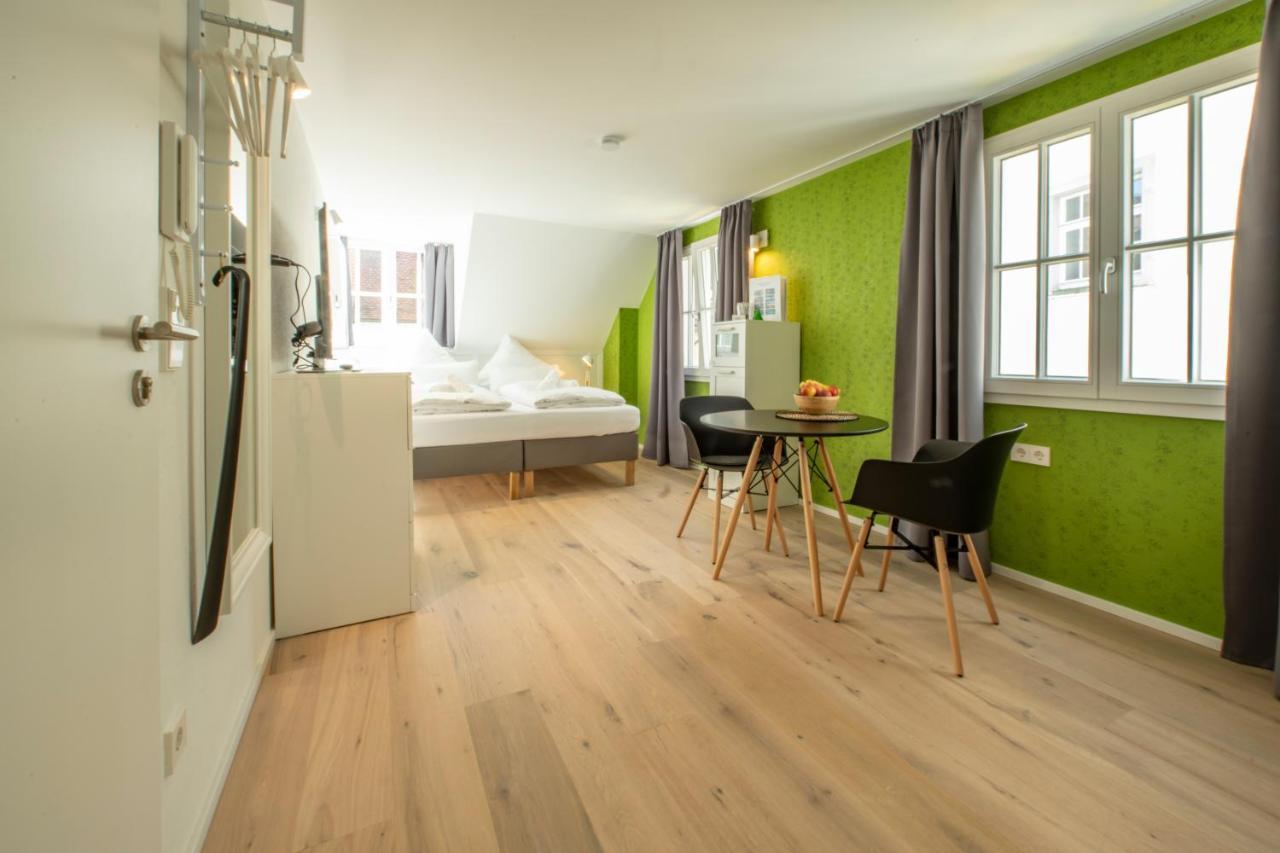Gaestehaus Am Schlossplatz, Z. 4 Meersburg Eksteriør billede